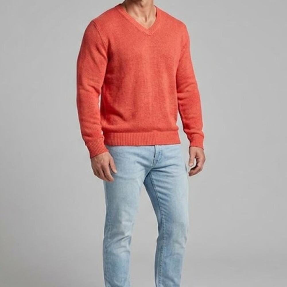 Vince 100% Linen V-Neck Sweater Mens L Red Orange Quiet Luxury Summer Knit
